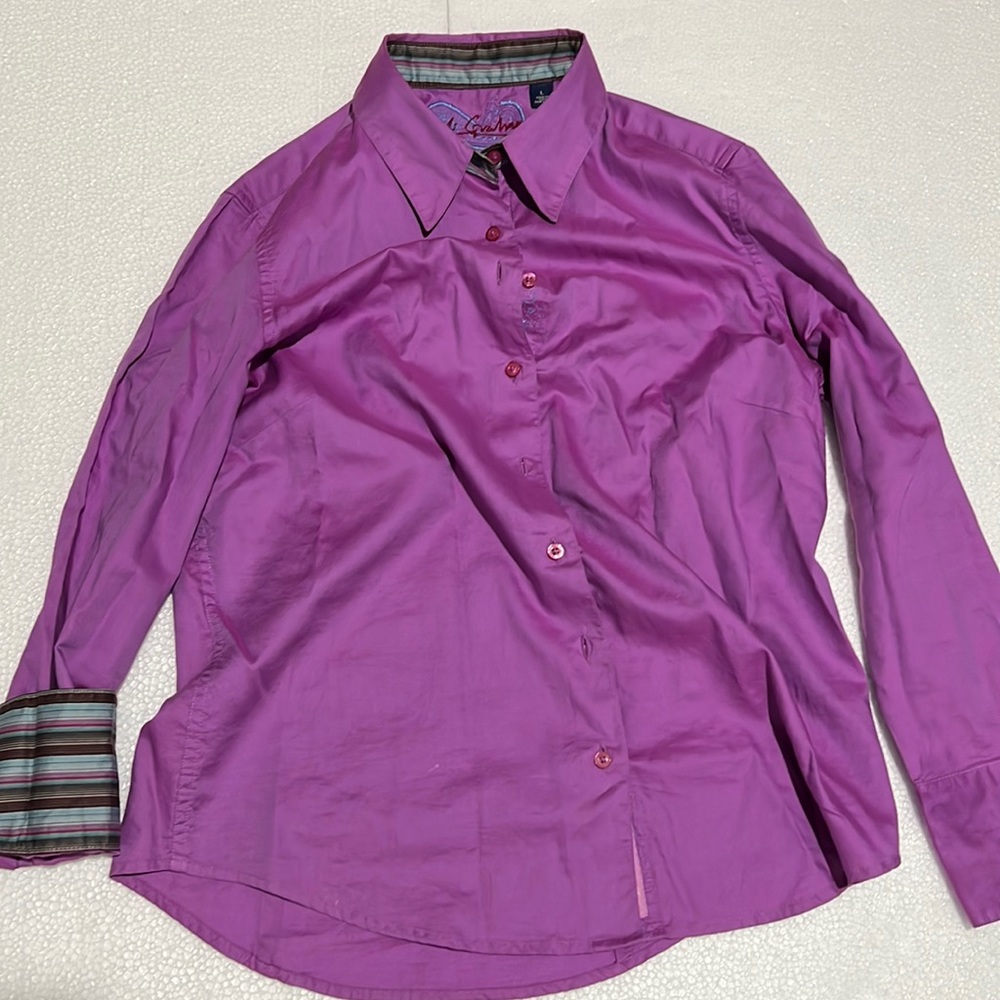 Robert Graham T shirt